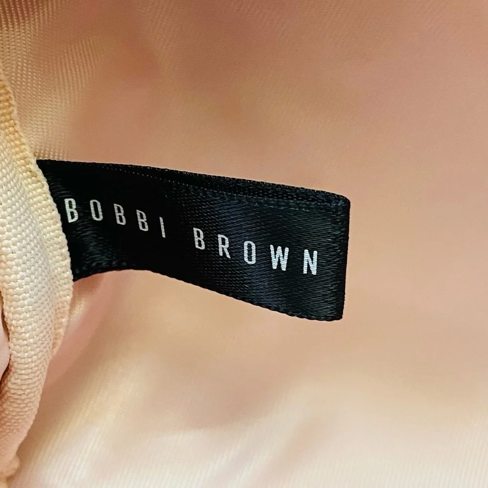 Bobbi Brown blush Cosmetic Bag 2 foundation Brushes